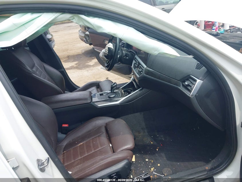 2019 BMW 3er VIN WBA5R1C56KFH05734 IAAI salvage auction — FRONT END, Salvage - Greater Than 75% (Maryland), sold $3,400 on 2026-08-01 (photo 5)