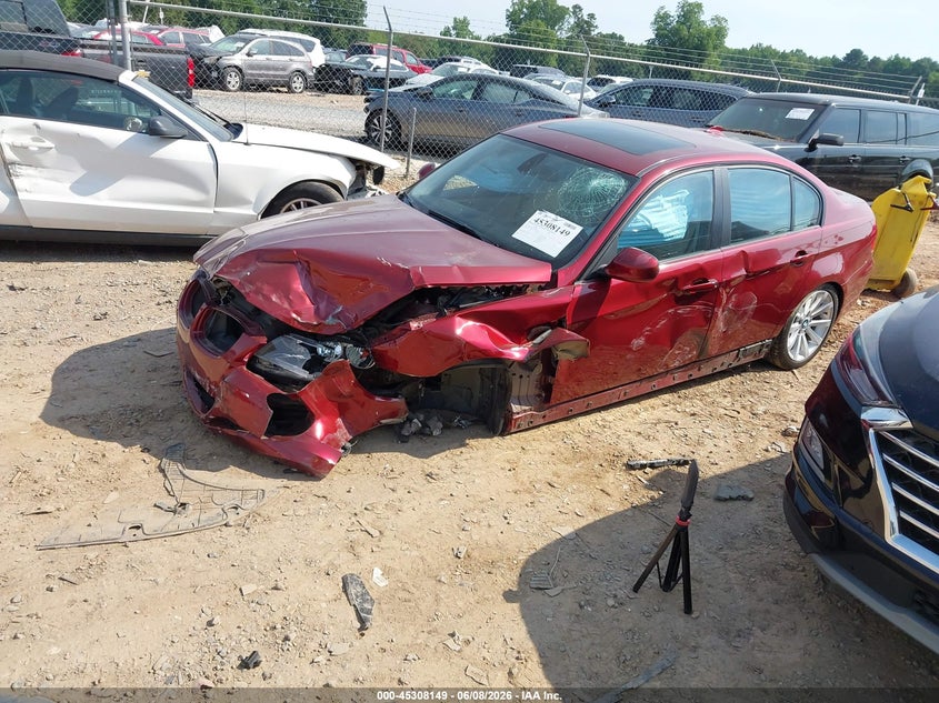 2011 BMW 3er VIN WBAPH7G52BNN06420 IAAI salvage auction — LEFT & RIGHT, Salvage (North Carolina), sold $300 on 2026-07-06 (photo 2)