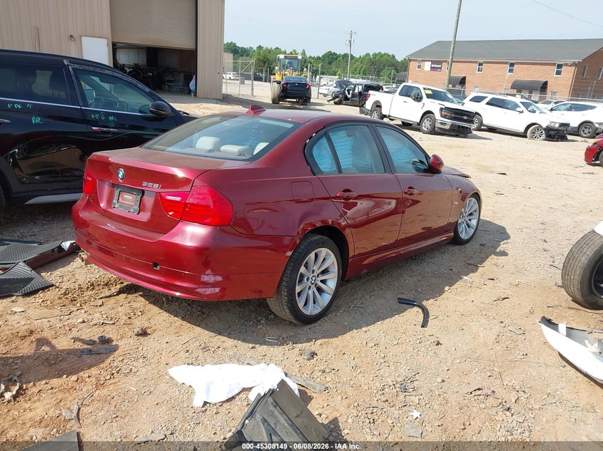 2011 BMW 3er VIN WBAPH7G52BNN06420 IAAI salvage auction — LEFT & RIGHT, Salvage (North Carolina), sold $300 on 2026-07-06 (photo 4)