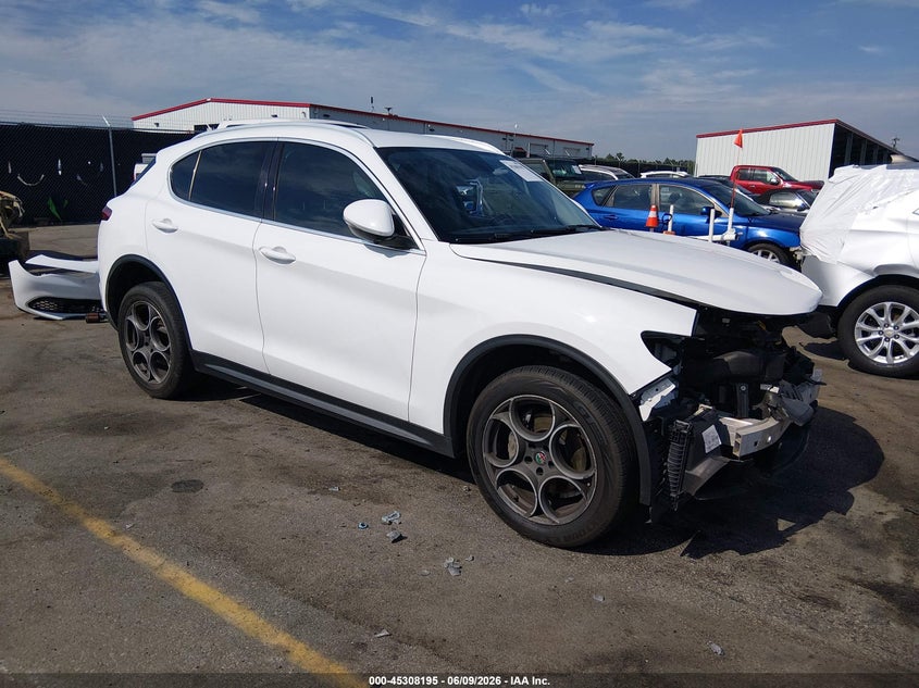 2018 Alfa romeo Stelvio VIN ZASFAKAN3J7B83228 IAAI salvage auction — FRONT END, Salvage Title, sold $5,200 on 2026-08-13 (photo 1)