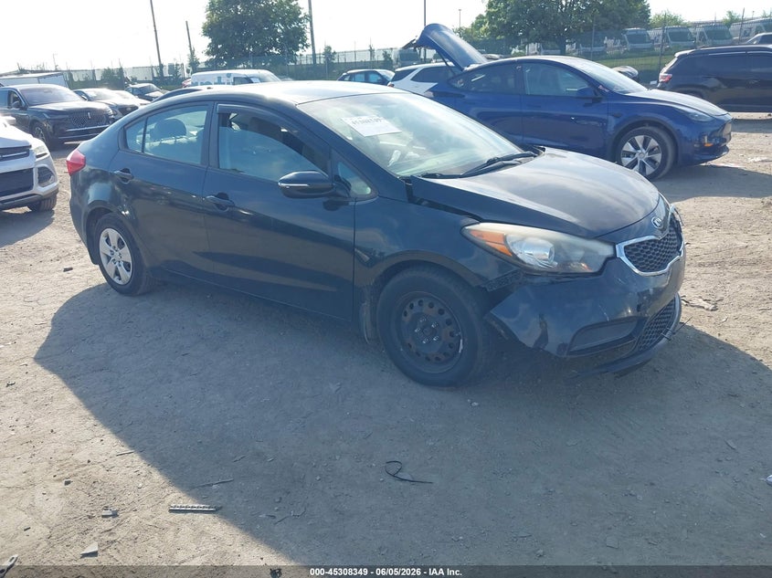 2015 Kia Forte VIN KNAFX4A68F5349531 IAAI salvage auction — FRONT END, Salvage Title, sold $450 on 2026-07-10 (photo 1)