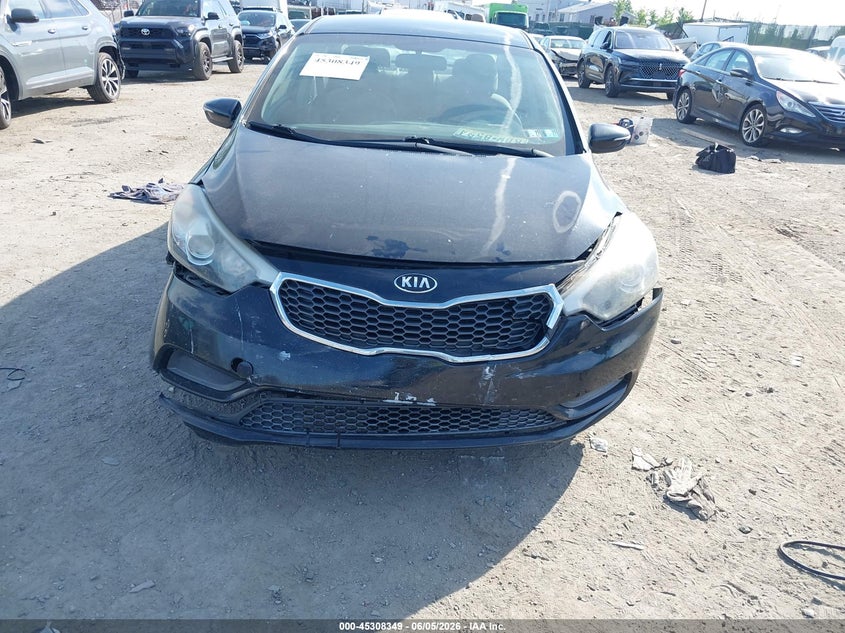 2015 Kia Forte VIN KNAFX4A68F5349531 IAAI salvage auction — FRONT END, Salvage Title, sold $450 on 2026-07-10 (photo 6)