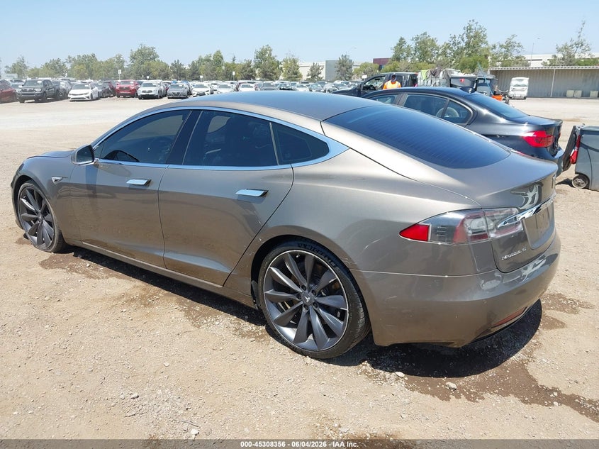 2016 Tesla Model s VIN 5YJSA1E19GF138175 IAAI salvage auction — REAR END, Salvage Title, sold $3,050 on 2026-08-23 (photo 3)