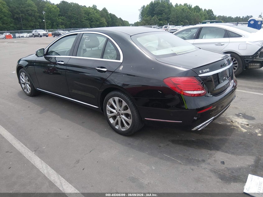 2018 Mercedes-benz E-klasse VIN WDDZF4JB9JA374380 IAAI salvage auction — FRONT & REAR, Salvage (North Carolina), sold $9,600 on 2026-07-29 (photo 3)