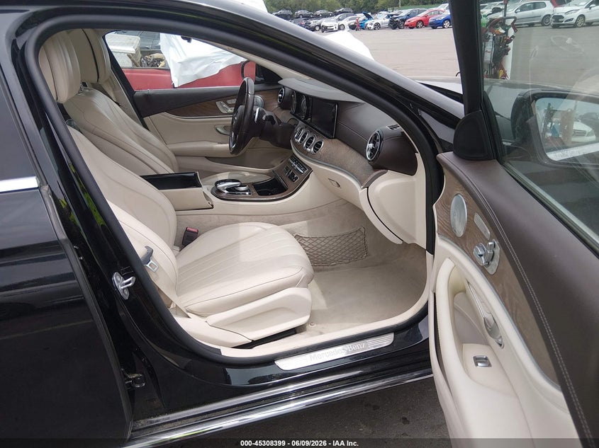 2018 Mercedes-benz E-klasse VIN WDDZF4JB9JA374380 IAAI salvage auction — FRONT & REAR, Salvage (North Carolina), sold $9,600 on 2026-07-29 (photo 5)