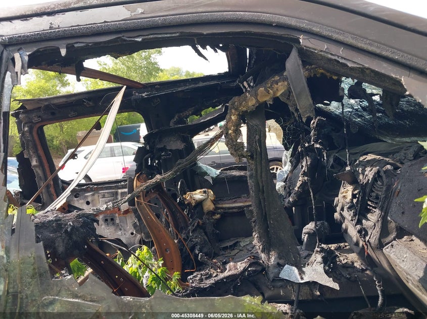 2019 Ford F-150 VIN 1FTFW1RG5KFC86619 IAAI salvage auction — EXTERIOR BURN, Salvage Title, sold $3,050 on 2026-07-05 (photo 5)