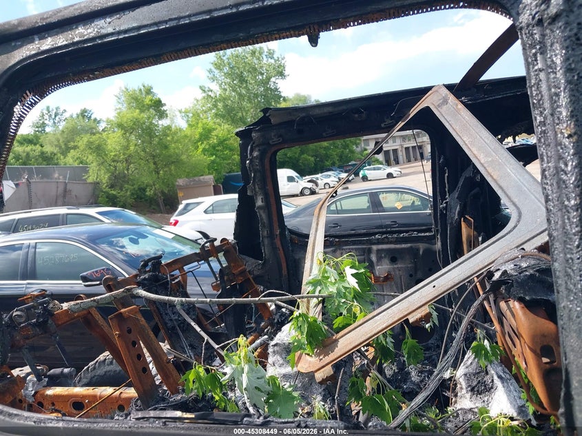 2019 Ford F-150 VIN 1FTFW1RG5KFC86619 IAAI salvage auction — EXTERIOR BURN, Salvage Title, sold $3,050 on 2026-07-05 (photo 8)