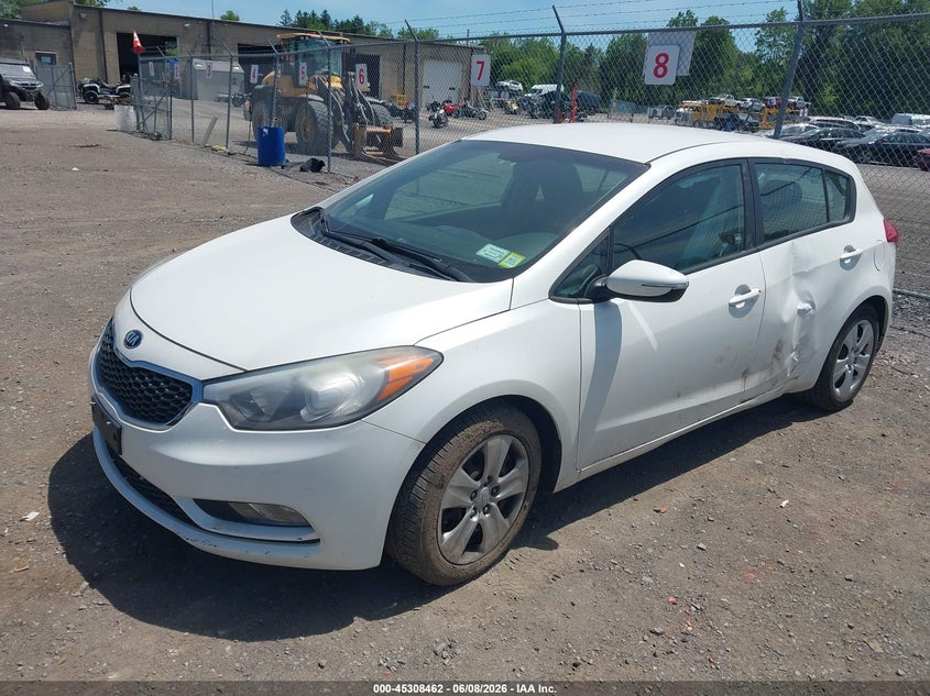 2016 Kia Forte VIN KNAFK5A86G5525533 IAAI salvage auction — SIDE, Salvage Title, sold $775 on 2026-07-30 (photo 2)