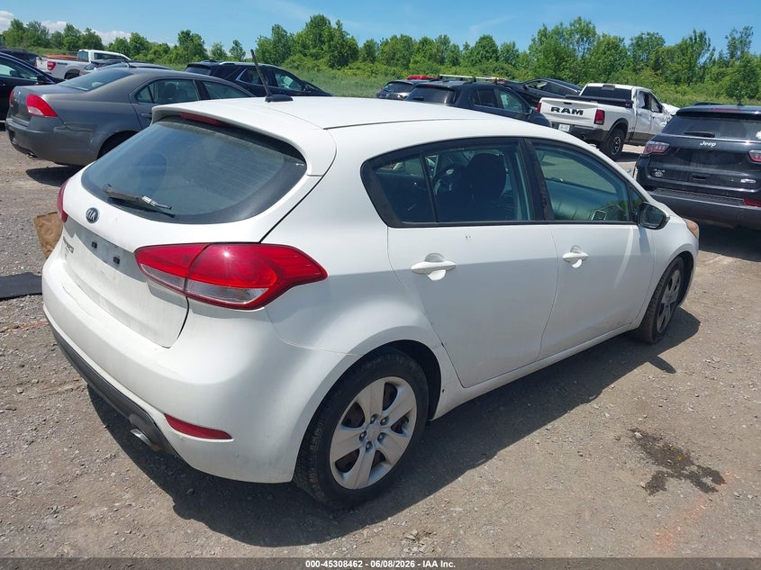 2016 Kia Forte VIN KNAFK5A86G5525533 IAAI salvage auction — SIDE, Salvage Title, sold $775 on 2026-07-30 (photo 4)
