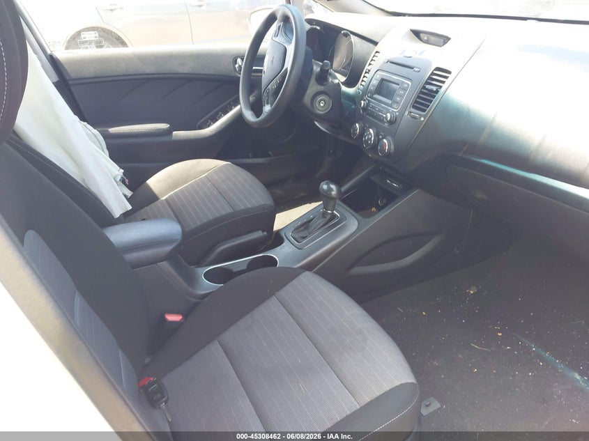 2016 Kia Forte VIN KNAFK5A86G5525533 IAAI salvage auction — SIDE, Salvage Title, sold $775 on 2026-07-30 (photo 5)