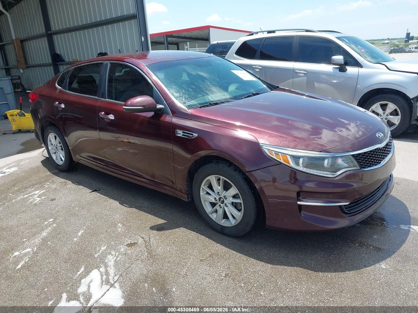 2016 Kia Optima VIN 5XXGT4L3XGG115748 IAAI salvage auction — LEFT FRONT, Salvage Title, sold $2,200 on 2026-07-09 (photo 1)