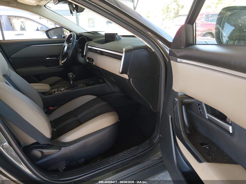 2025 Mazda Cx-50 VIN 7MMVABBM8SN366440 IAAI salvage auction — REAR END, Salvage Title, sold $9,450 on 2026-07-16 (photo 5)