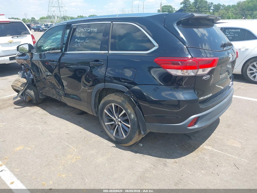 2017 Toyota Highlander VIN 5TDKZRFH4HS509338 IAAI salvage auction — BIOHAZARD/CHEMICAL, Salvage Title, sold $4,850 on 2026-07-16 (photo 3)