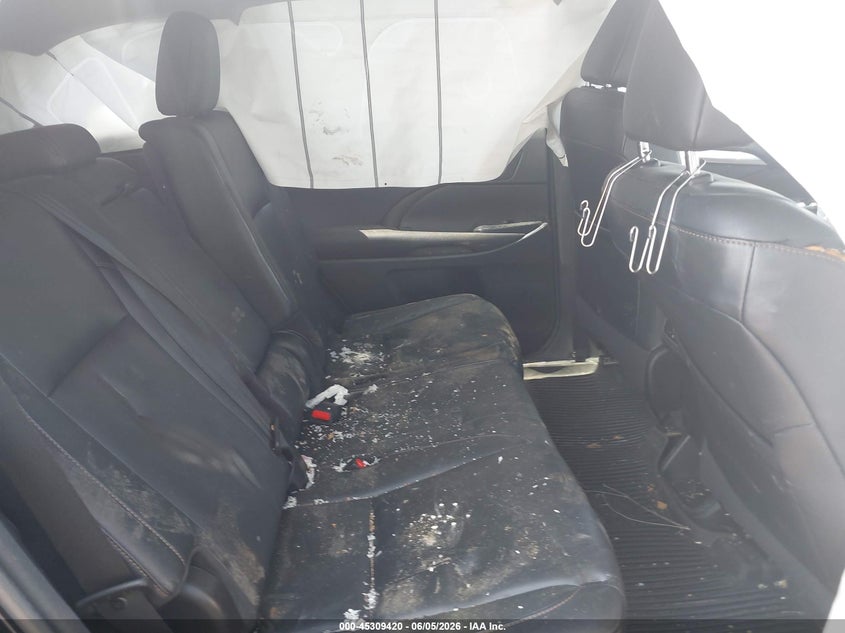 2017 Toyota Highlander VIN 5TDKZRFH4HS509338 IAAI salvage auction — BIOHAZARD/CHEMICAL, Salvage Title, sold $4,850 on 2026-07-16 (photo 8)