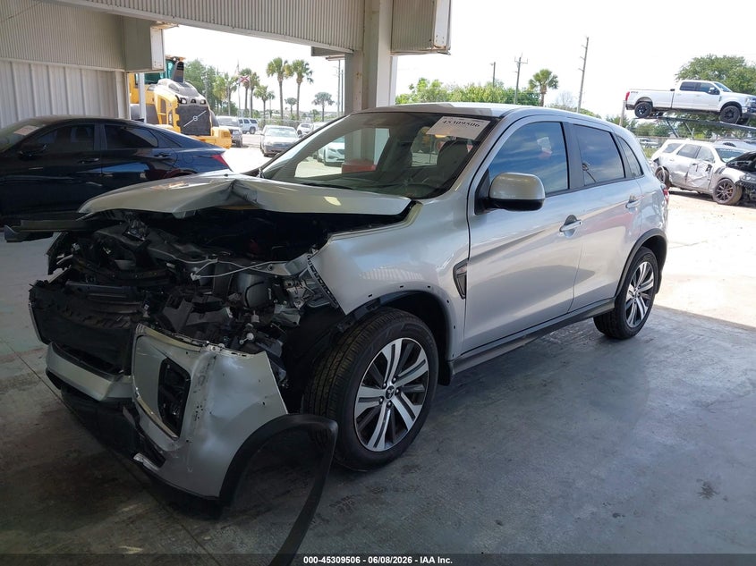 2025 Mitsubishi Outlander VIN JA4ARUAU0SU012772 IAAI salvage auction — LEFT FRONT, Salvage Title, sold $5,000 on 2026-07-29 (photo 2)