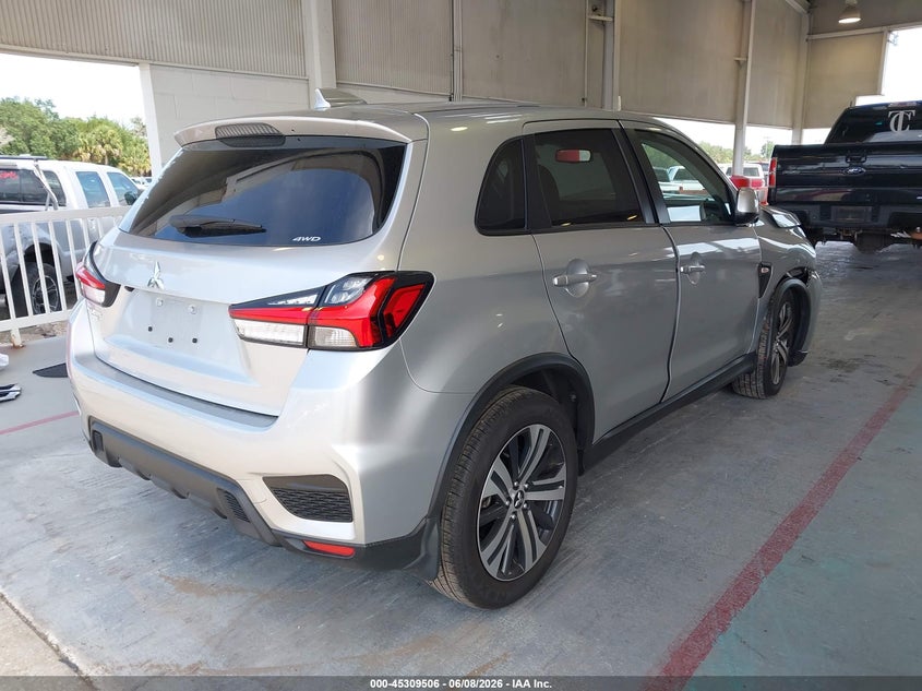 2025 Mitsubishi Outlander VIN JA4ARUAU0SU012772 IAAI salvage auction — LEFT FRONT, Salvage Title, sold $5,000 on 2026-07-29 (photo 4)