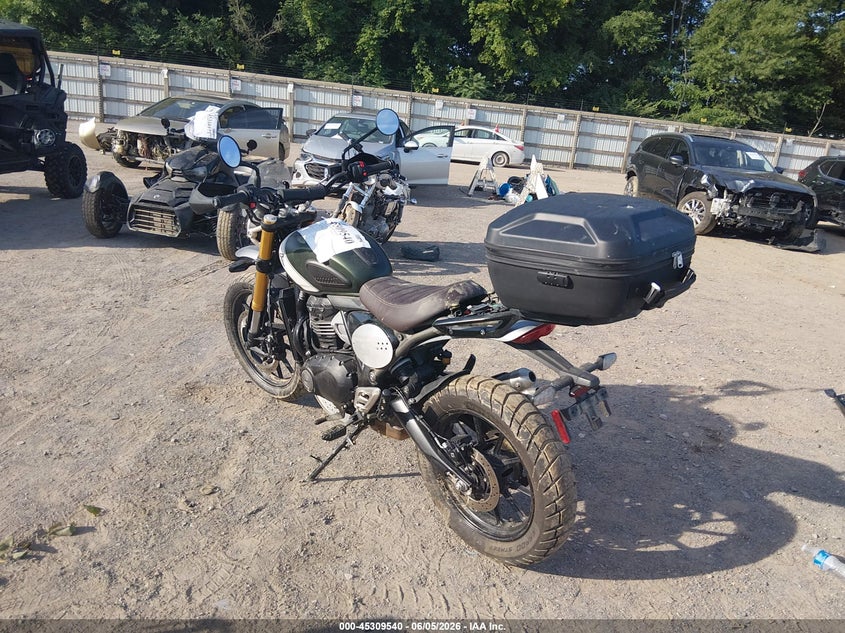 2025 Triumph motorcycle Scrambler VIN SMTT147YXSNA29951 IAAI salvage auction — WATER/FLOOD, Salvage (Tennessee), sold $1,300 on 2026-07-09 (photo 3)
