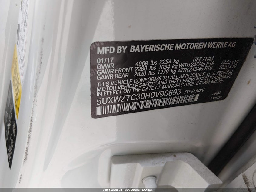 2017 BMW X3 VIN 5UXWZ7C30H0V90693 IAAI salvage auction — FRONT END, Salvage Title, sold $25 on 2026-07-28 (photo 9)