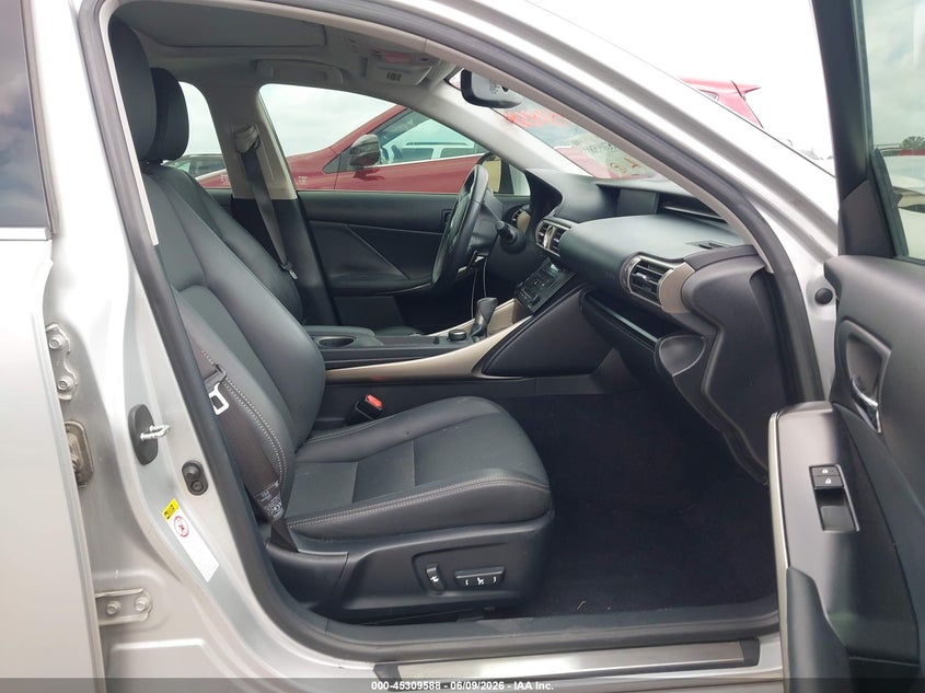 2014 Lexus Is VIN JTHBF1D26E5022490 IAAI salvage auction — FRONT & REAR, Salvage Title, sold $1,350 on 2026-07-09 (photo 5)