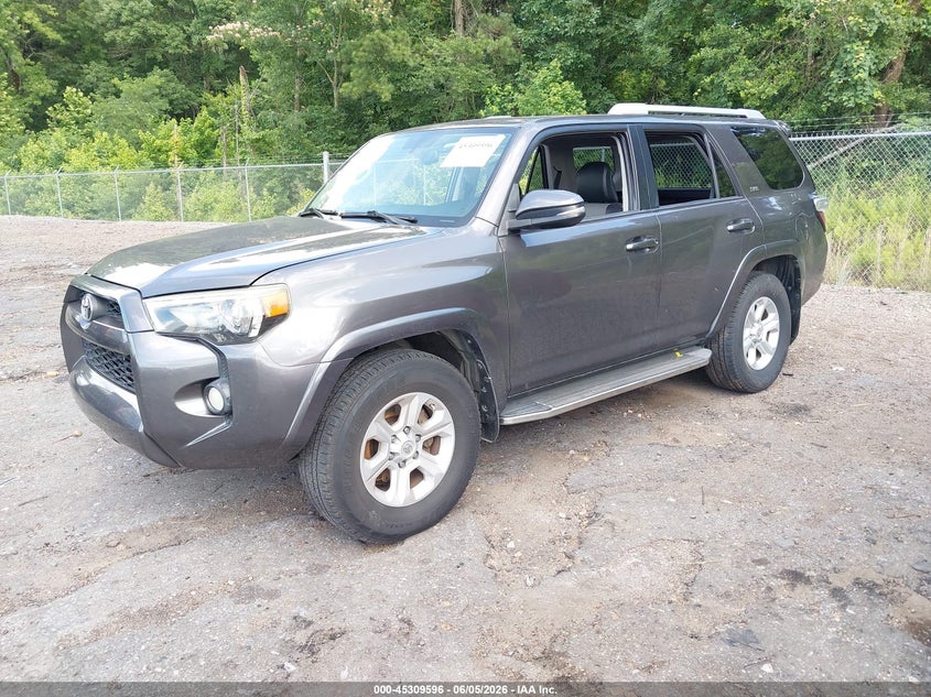2014 Toyota 4runner VIN JTEZU5JR1E5076547 IAAI salvage auction — RIGHT REAR, Salvage Title, sold $7,700 on 2026-07-08 (photo 2)