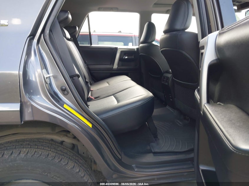 2014 Toyota 4runner VIN JTEZU5JR1E5076547 IAAI salvage auction — RIGHT REAR, Salvage Title, sold $7,700 on 2026-07-08 (photo 8)