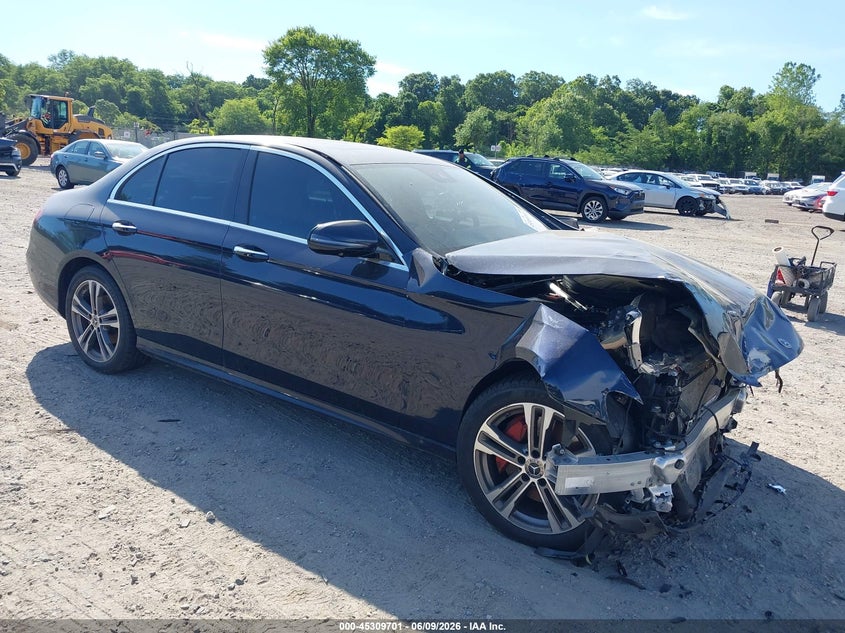 2022 Mercedes-benz E-klasse VIN W1KZF8EB2NB044548 IAAI salvage auction — FRONT END, Salvage Title, sold $6,900 on 2026-07-25 (photo 1)