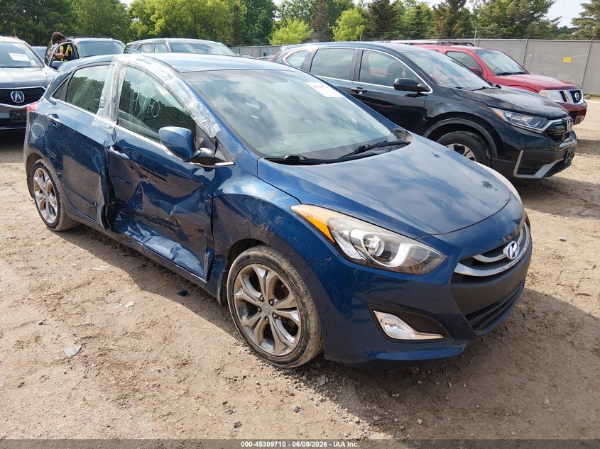 2015 Hyundai Elantra VIN KMHD35LH8FU238697 IAAI salvage auction — RIGHT SIDE, Salvage Title, sold $1,100 on 2026-07-29 (photo 1)