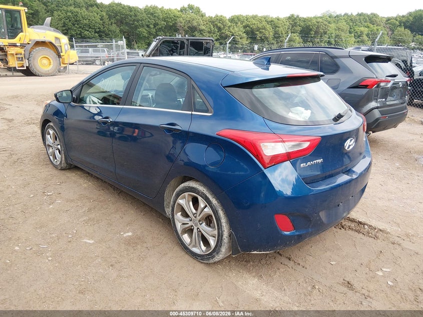 2015 Hyundai Elantra VIN KMHD35LH8FU238697 IAAI salvage auction — RIGHT SIDE, Salvage Title, sold $1,100 on 2026-07-29 (photo 3)