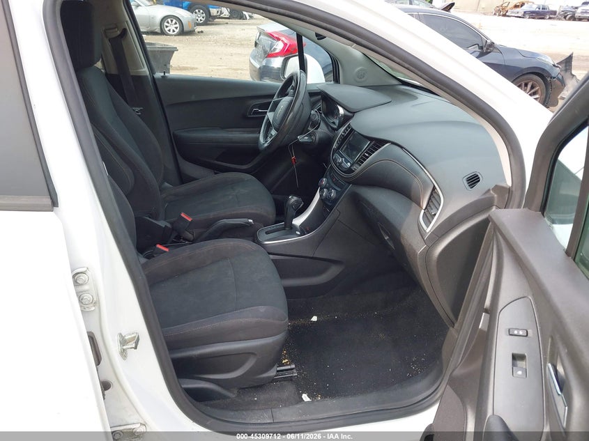 2019 Chevrolet Trax VIN 3GNCJKSB2KL230348 IAAI salvage auction — REAR END, Salvage Title, sold $1,975 on 2026-09-02 (photo 5)