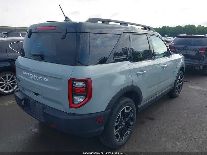 2024 Ford Bronco sport VIN 3FMCR9C61RRF54003 IAAI salvage auction — HAIL, Salvage Title, sold $13,975 on 2026-08-18 (photo 4)