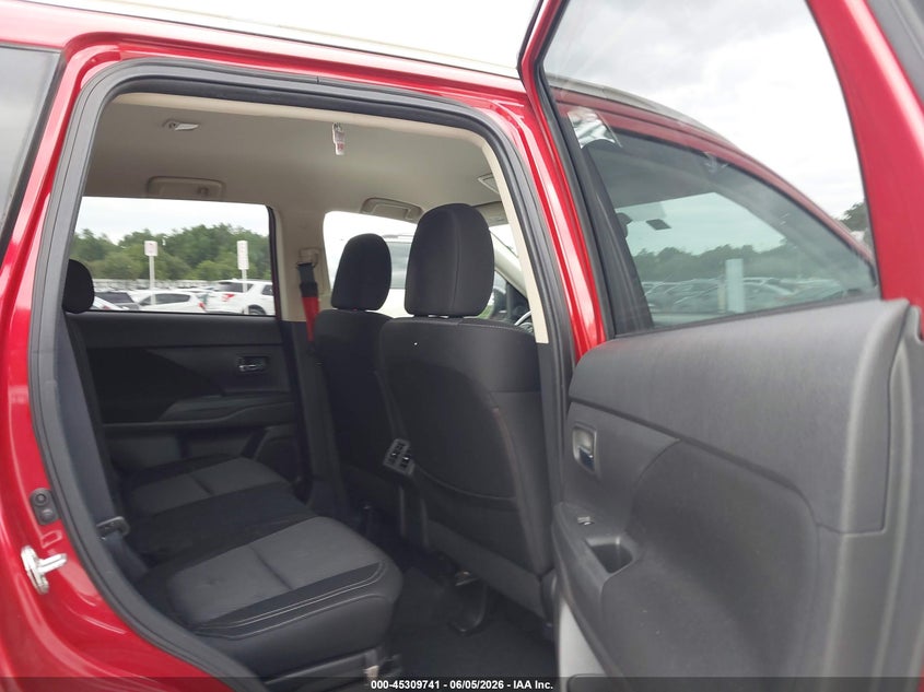 2019 Mitsubishi Outlander VIN JA4AD2A3XKZ048224 IAAI salvage auction — FRONT END, Salvage Title, sold $3,400 on 2026-07-16 (photo 8)