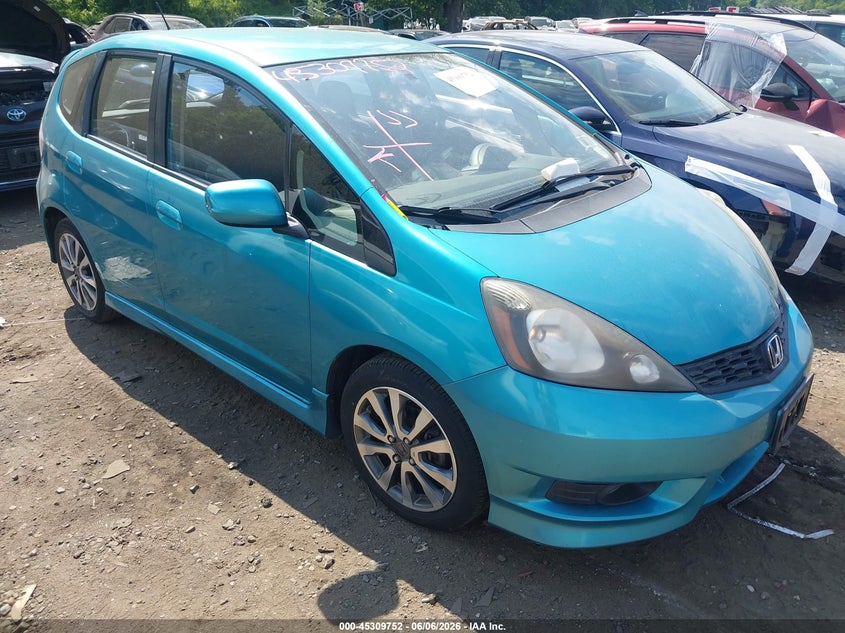2013 Honda Fit VIN JHMGE8H59DC062370 IAAI salvage auction — FRONT & REAR, Salvage Title, sold $1,400 on 2026-07-14 (photo 1)