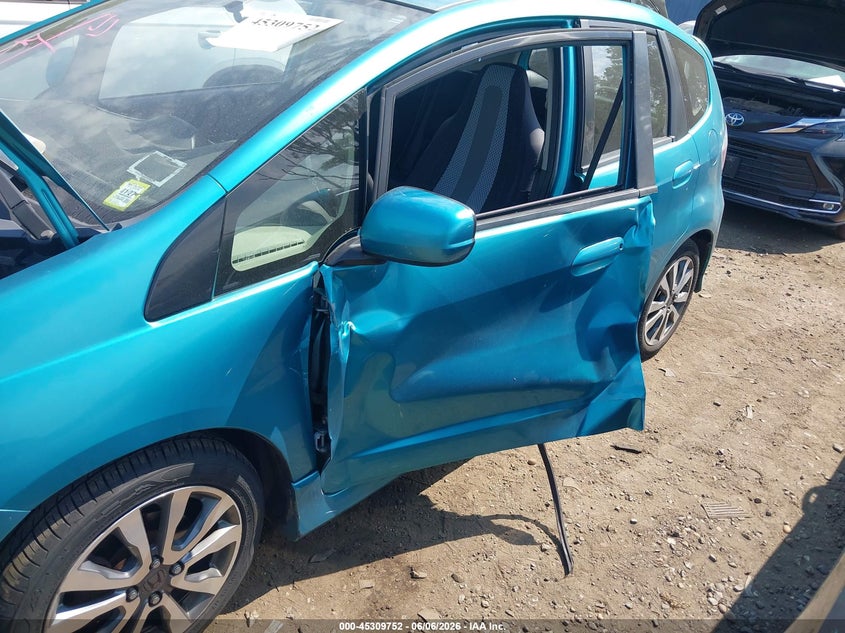 2013 Honda Fit VIN JHMGE8H59DC062370 IAAI salvage auction — FRONT & REAR, Salvage Title, sold $1,400 on 2026-07-14 (photo 6)