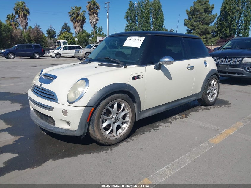 2006 Mini Cooper VIN WMWRE33516TL18604 IAAI salvage auction — NORMAL WEAR, Clear - Dealer Only (California), sold $350 on 2026-07-13 (photo 2)