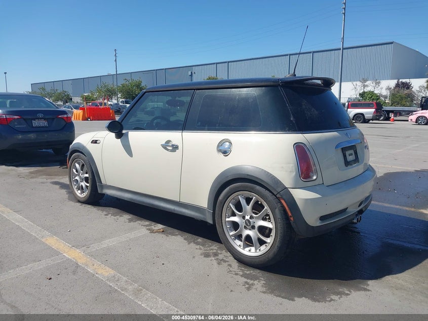 2006 Mini Cooper VIN WMWRE33516TL18604 IAAI salvage auction — NORMAL WEAR, Clear - Dealer Only (California), sold $350 on 2026-07-13 (photo 3)