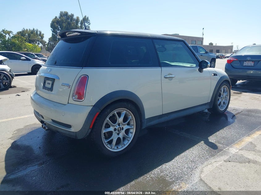 2006 Mini Cooper VIN WMWRE33516TL18604 IAAI salvage auction — NORMAL WEAR, Clear - Dealer Only (California), sold $350 on 2026-07-13 (photo 4)
