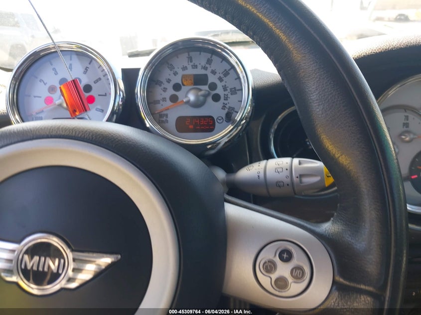 2006 Mini Cooper VIN WMWRE33516TL18604 IAAI salvage auction — NORMAL WEAR, Clear - Dealer Only (California), sold $350 on 2026-07-13 (photo 7)