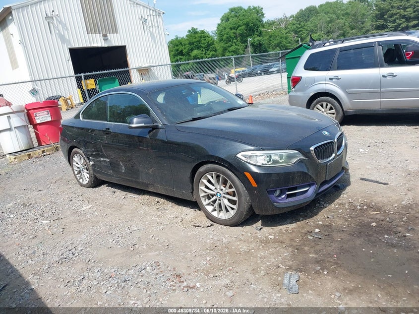 2016 BMW 2er VIN WBA1G9C51GV726262 IAAI salvage auction — SIDE, Salvage Title, sold $1,900 on 2026-07-09 (photo 1)