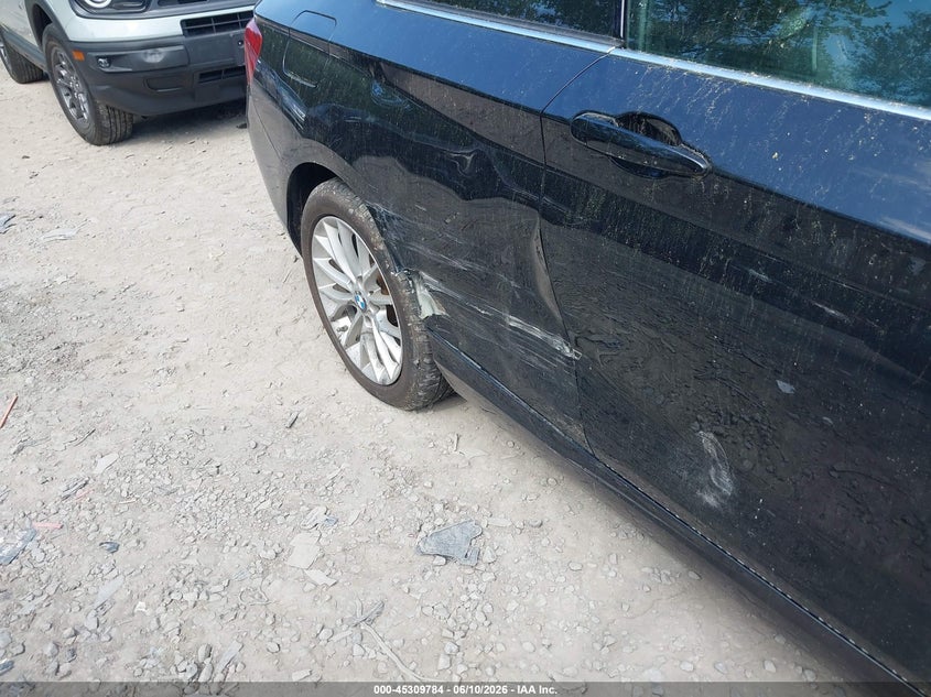 2016 BMW 2er VIN WBA1G9C51GV726262 IAAI salvage auction — SIDE, Salvage Title, sold $1,900 on 2026-07-09 (photo 6)
