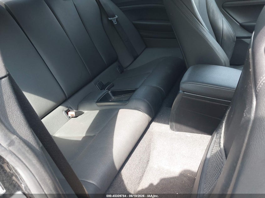 2016 BMW 2er VIN WBA1G9C51GV726262 IAAI salvage auction — SIDE, Salvage Title, sold $1,900 on 2026-07-09 (photo 8)