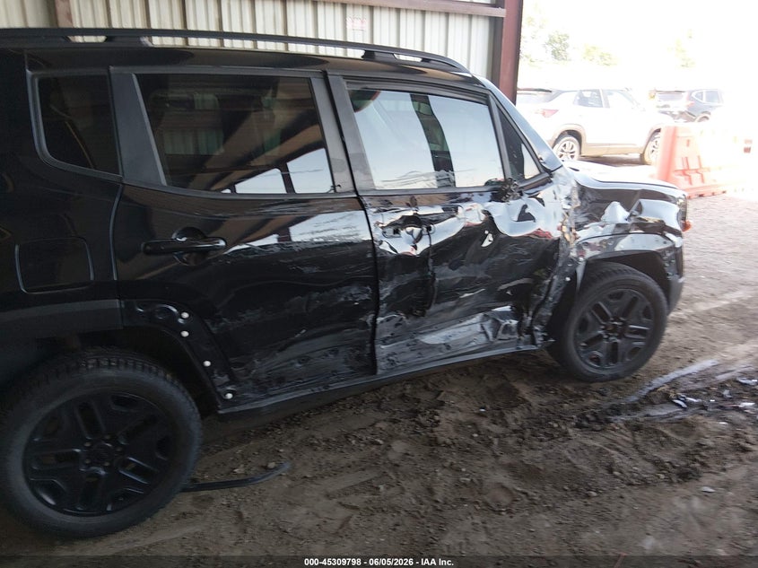 2018 Jeep Renegade VIN ZACCJBAB4JPH93448 IAAI salvage auction — RIGHT SIDE, Salvage Title, sold $1,300 on 2026-07-16 (photo 6)