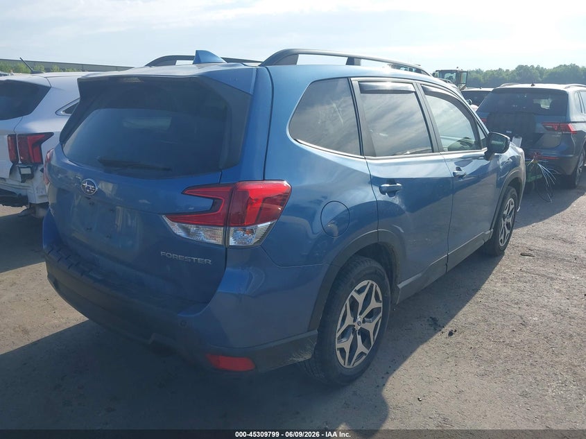 2020 Subaru Forester VIN JF2SKAGC2LH584658 IAAI salvage auction — HAIL, Salvage Title, sold $7,400 on 2026-07-14 (photo 4)