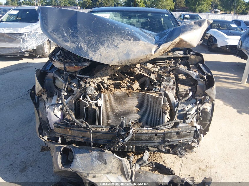 2019 Nissan Rogue VIN JN1BJ1CP7KW527010 IAAI salvage auction — FRONT END, Salvage Title, sold $650 on 2026-08-02 (photo 6)