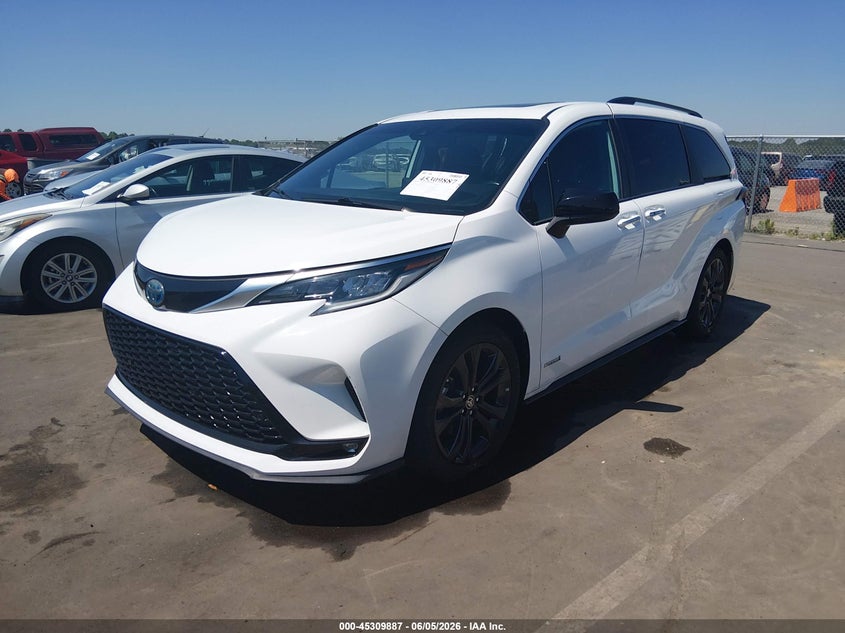 2021 Toyota Sienna VIN 5TDXRKEC7MS007517 IAAI salvage auction — STORM DAMAGE, Salvage (North Carolina), sold $14,800 on 2026-07-29 (photo 2)