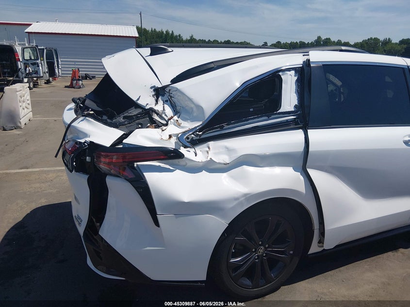 2021 Toyota Sienna VIN 5TDXRKEC7MS007517 IAAI salvage auction — STORM DAMAGE, Salvage (North Carolina), sold $14,800 on 2026-07-29 (photo 6)