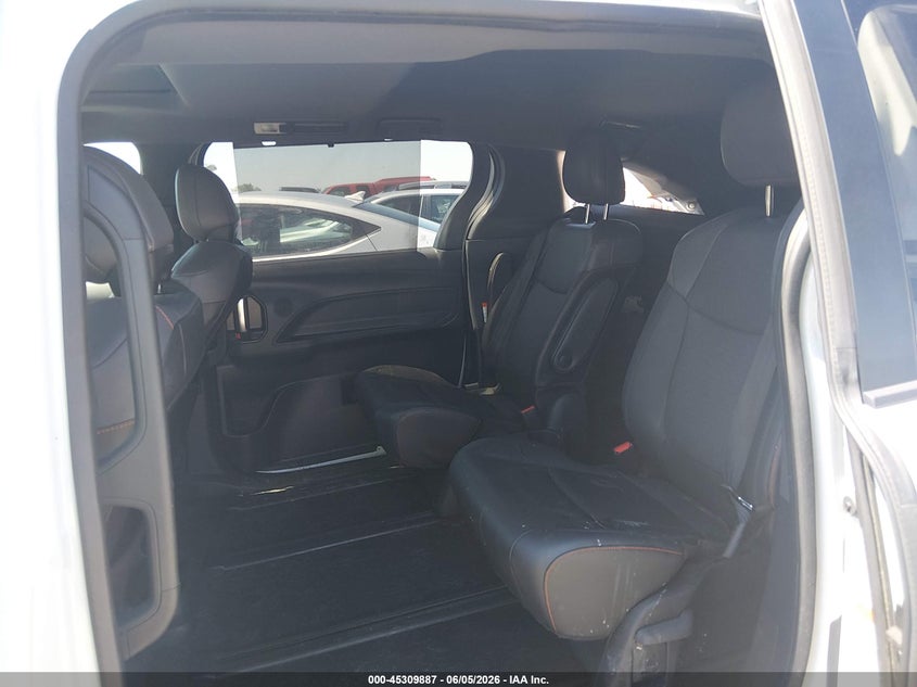 2021 Toyota Sienna VIN 5TDXRKEC7MS007517 IAAI salvage auction — STORM DAMAGE, Salvage (North Carolina), sold $14,800 on 2026-07-29 (photo 8)