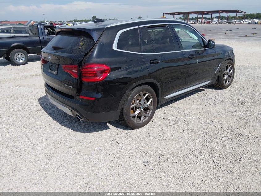 2021 BMW X3 VIN 5UXTY5C08M9E71007 IAAI salvage auction — RIGHT SIDE, Salvage Title, sold $7,900 on 2026-09-07 (photo 4)