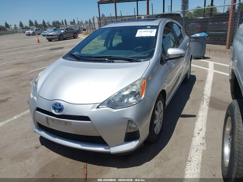 2014 Toyota Prius c VIN JTDKDTB3XE1066224 IAAI salvage auction — NORMAL WEAR, Salvage Title, sold $4,675 on 2026-07-07 (photo 2)