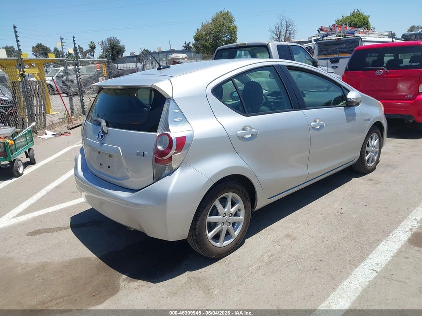 2014 Toyota Prius c VIN JTDKDTB3XE1066224 IAAI salvage auction — NORMAL WEAR, Salvage Title, sold $4,675 on 2026-07-07 (photo 4)
