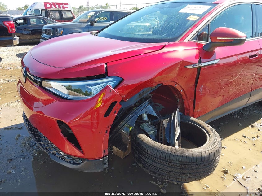 2023 Volkswagen Id.4 VIN 1V2WNPE87PC045866 IAAI salvage auction — SIDE, Salvage Title, sold $9,100 on 2026-07-30 (photo 6)